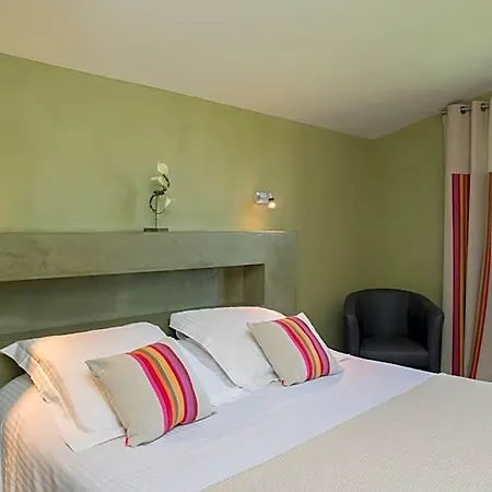 Logis Ur-hegian Hotel