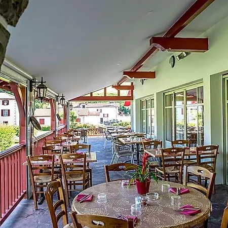 Hotel Logis Ur-hegian