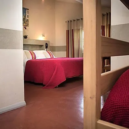 Hotel Logis Ur-hegian 2*