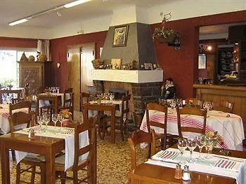 Szálloda Logis Ur-hegian