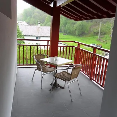 Hotel Logis Ur-hegian