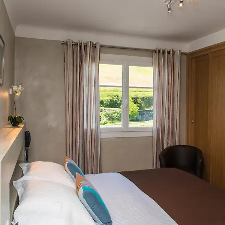 Logis Ur-hegian Hotel