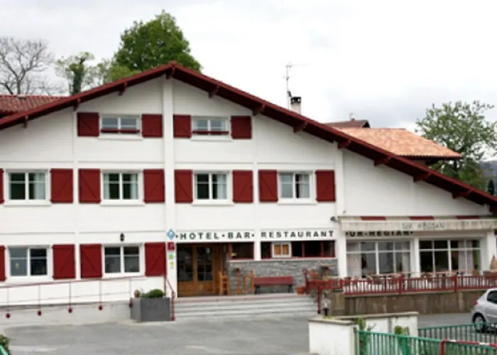 Ξενοδοχείο Logis Ur-hegian 2*