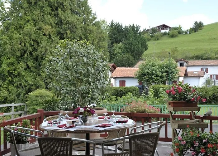 Logis Ur-hegian Ξενοδοχείο