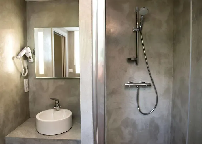 Ξενοδοχείο Logis Ur-hegian