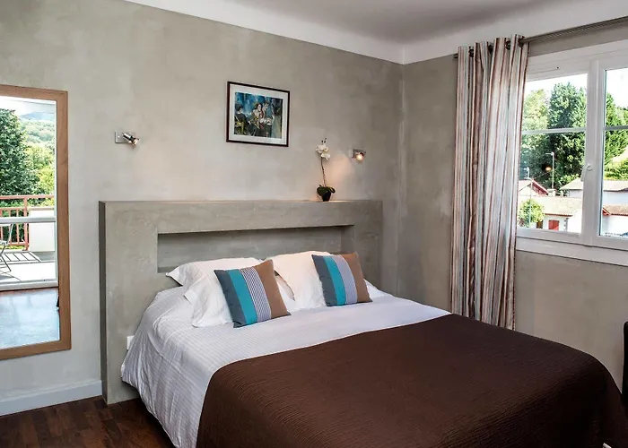 Ξενοδοχείο Logis Ur-hegian