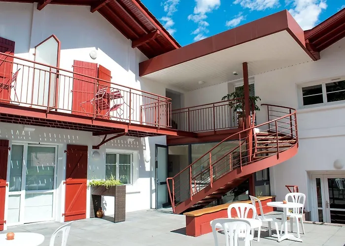 فندق Logis Ur-hegian